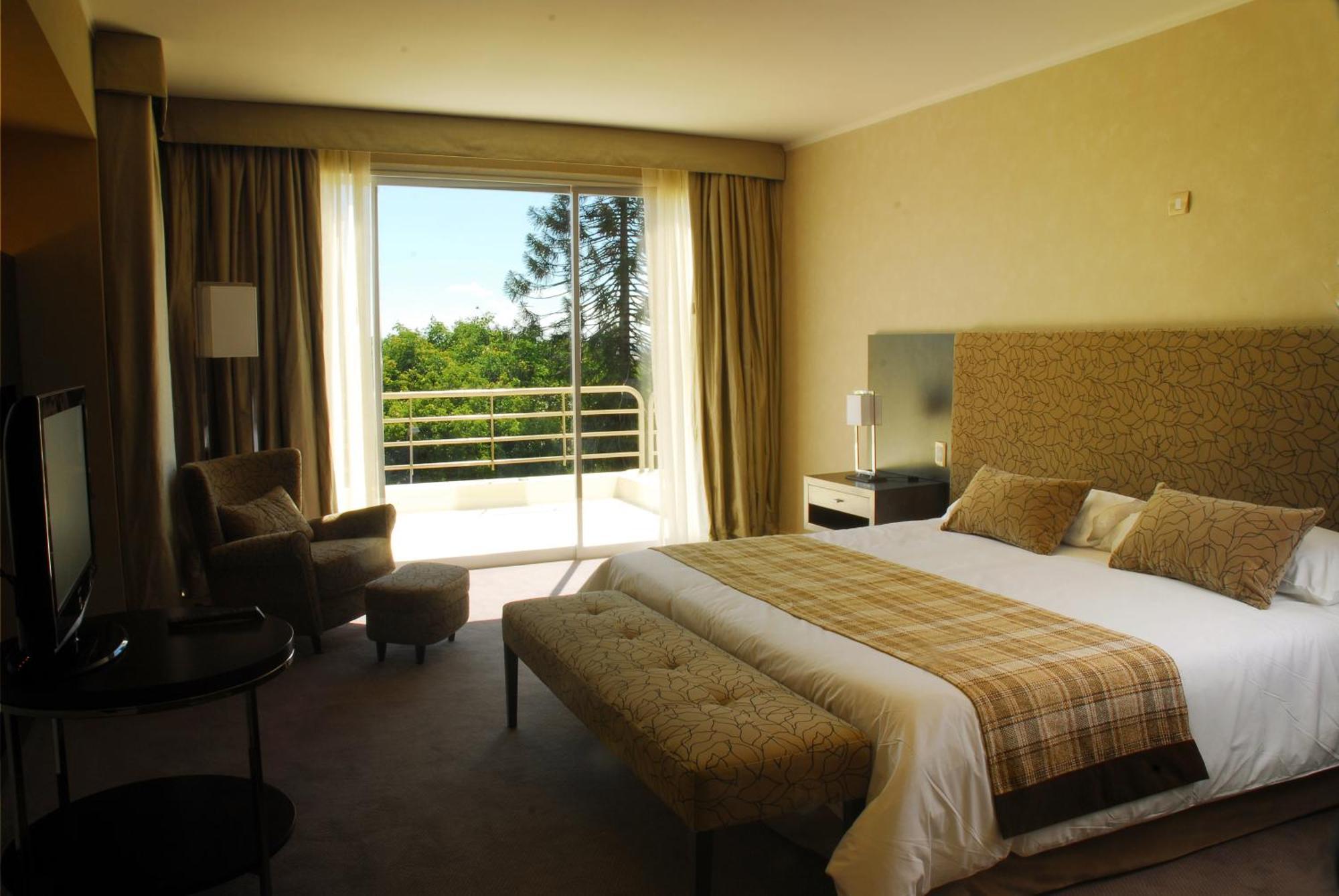 马约拉斯格广场豪生度假赌场酒店 巴拉那 客房 照片 A bedroom at the hotel
