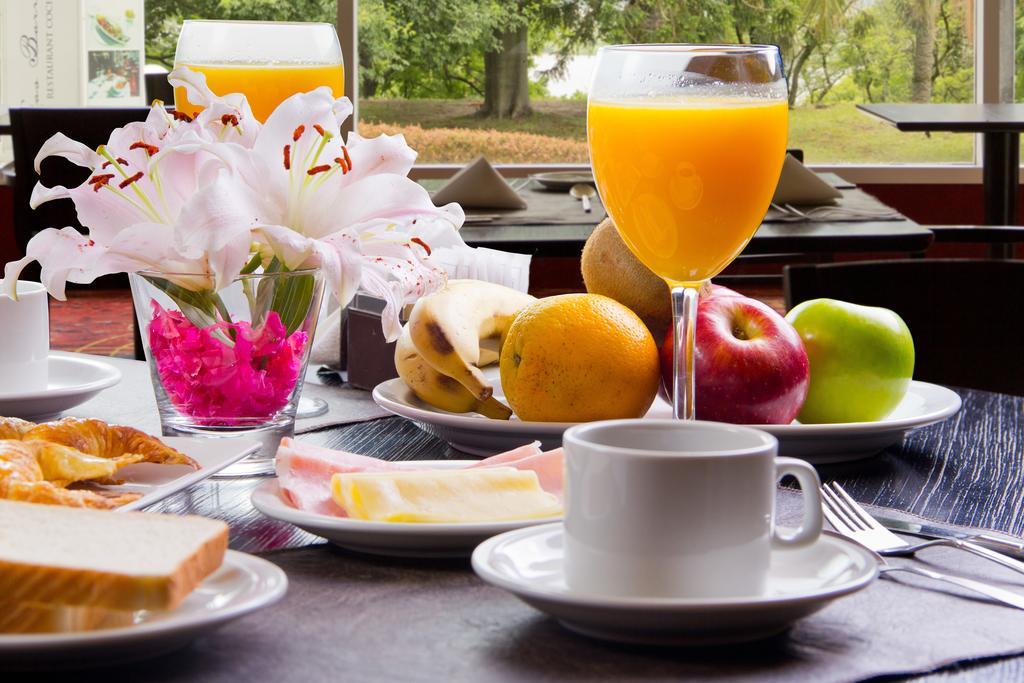 马约拉斯格广场豪生度假赌场酒店 巴拉那 外观 照片 A breakfast table