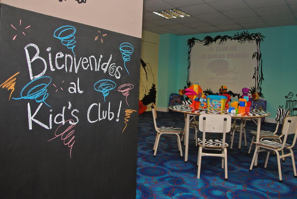 马约拉斯格广场豪生度假赌场酒店 巴拉那 外观 照片 A children's club at a hotel