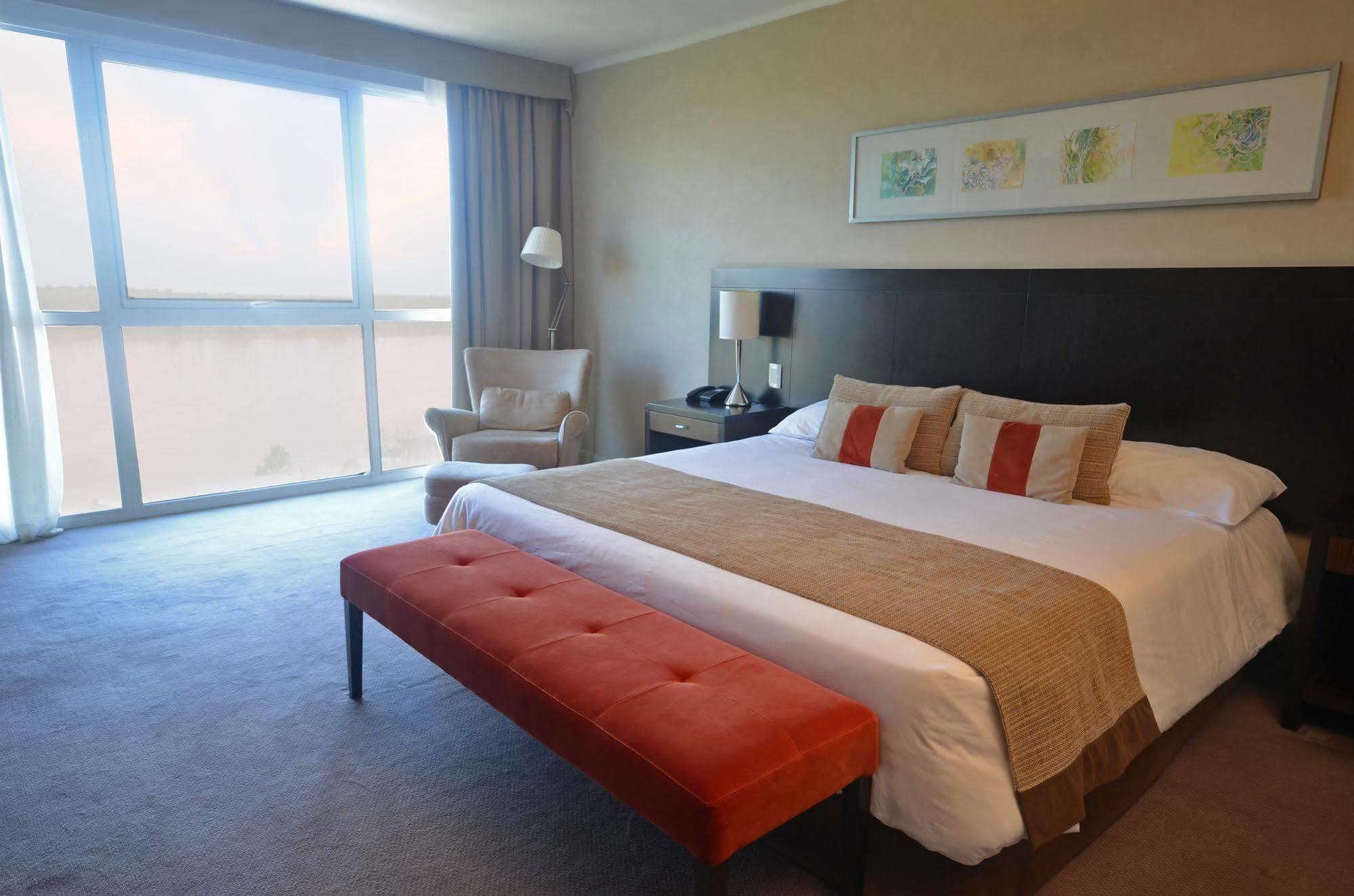 马约拉斯格广场豪生度假赌场酒店 巴拉那 外观 照片 A bedroom at the hotel